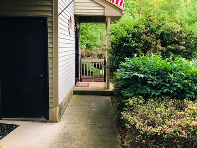 2 BR, 1.5 BA Apartment 6122 Cedar Court, Unit 6122C, South Brunswick Township, NJ 08852