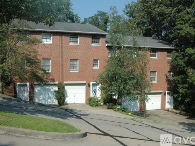 2 BR, 1.5 BA Apartment 629 Windsor Avenue, Unit 629 Windsor Avenue, Pittsburgh, PA 15221