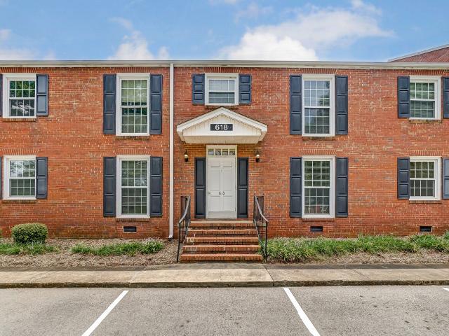 2 BR, 1.5 BA Apartment 620 Elmhurst Rd Unit 2720 D, Charlotte, NC 28209