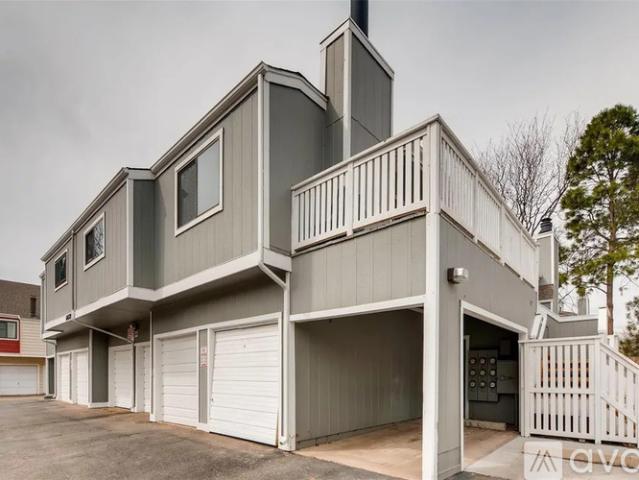 2 BR, 1.5 BA Apartment 6680 East Mississippi Avenue, Denver, CO 80224