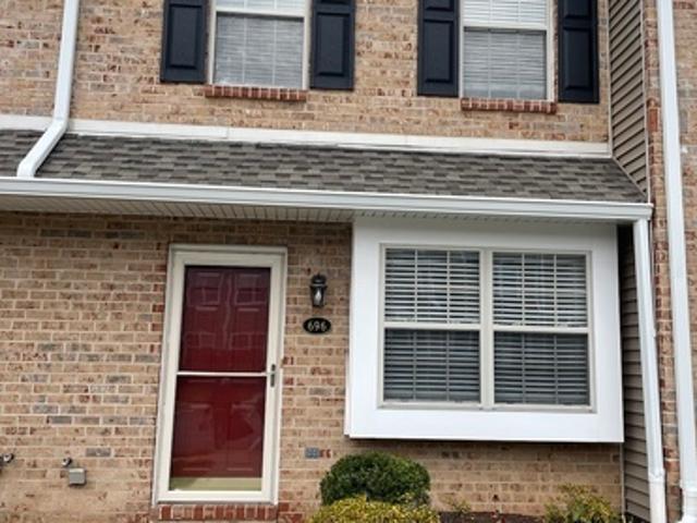 2 BR, 1.5 BA Apartment 696 Metro Court, Unit 696 Metro Court, West Chester, PA 19380
