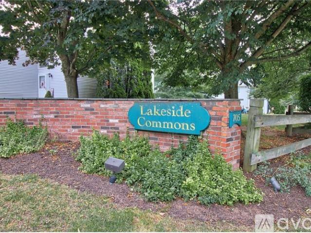 2 BR, 1.5 BA Apartment 705 Lake Ave, Unit 6, Bristol, CT 06010