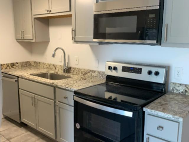 2 BR, 1.5 BA Apartment 728 Ohio Pike, Unit 15, Cincinnati, OH 45245