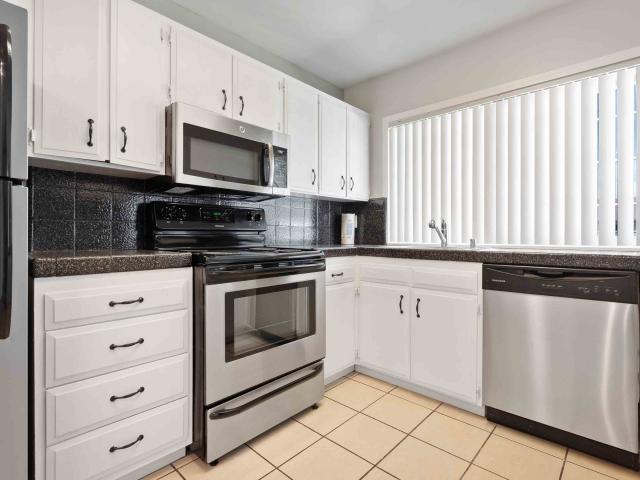 2 BR, 1.5 BA Apartment 766 1st Street Unit 002, Gilroy, CA 95020