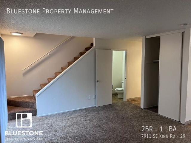 2 BR, 1.5 BA Apartment 7911 SE King Rd, Milwaukie, OR 97222
