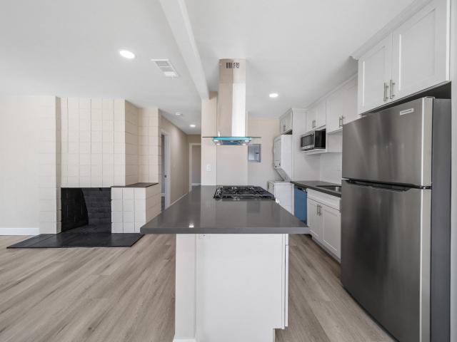 2 BR, 1.5 BA Apartment 801 Wescove Place Unit 1040, West Covina, CA 91790