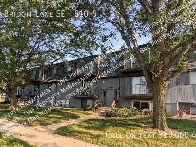 2 BR, 1.5 BA Apartment 810 Bridgit Lane SE, Cedar Rapids, IA 52403