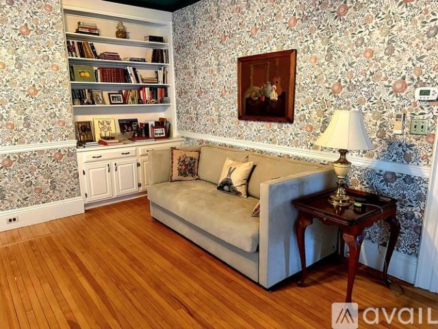 2 BR, 1.5 BA Apartment 82 Court Street, Dedham, MA 02026