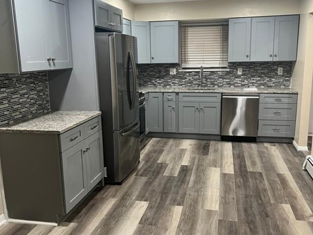 2 BR, 1.5 BA Apartment 82 Sutton Place, Unit 82 Sutton Place, Bloomfield, CT 06002