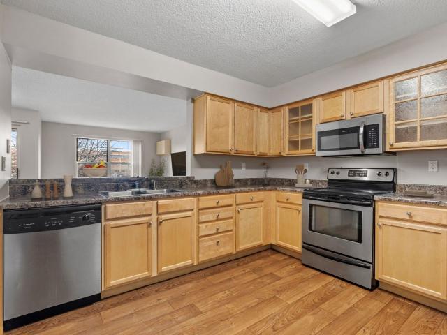 2 BR, 1.5 BA Apartment 8350 Golden Valley Road Unit 400 208, Minneapolis, MN 55427