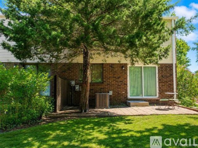 2 BR, 1.5 BA Apartment 8358 Lakeview Ct, Unit 8358, Washtenaw County, MI 48198