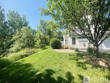 2 BR, 1.5 BA Apartment 8545 121st Ave N, Unit TH, Champlin, MN 55316