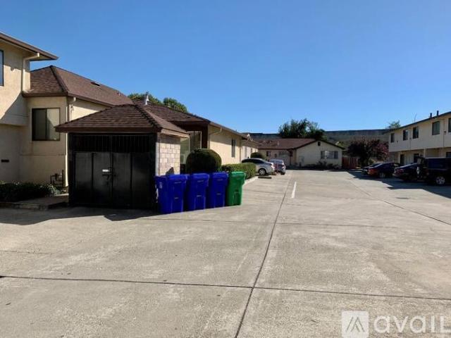 2 BR, 1.5 BA Apartment 907 Elgin St, Unit G, San Lorenzo, CA 94580