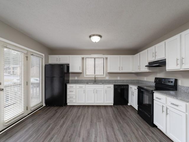 2 BR, 1.5 BA Apartment 900 Cooks Valley Road Unit 056, Kingsport, TN 37660