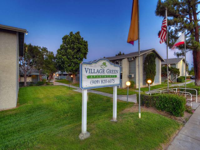 2 BR, 1.5 BA Apartment 925 S Riverside Ave Unit 043, Rialto, CA 92376