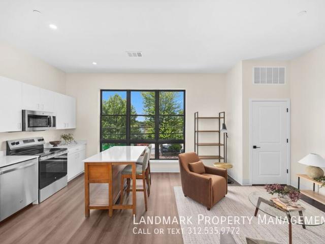 2 BR, 1.5 BA Apartment 923 South State Street, Lockport, IL 60441