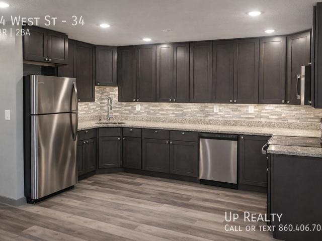 2 BR, 1.5 BA Apartment 94 West St, Vernon Rockville, CT 06066