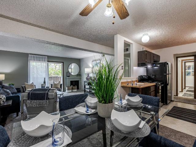 2 BR, 1.5 BA Apartment 9 Candlelight Drive Unit 02T01, Springfield, IL 62704