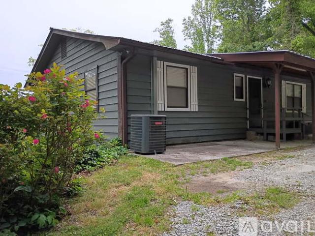 2 BR, 1.5 BA Apartment 24 Dogwood Lane, Unit A, Clayton, GA 30525