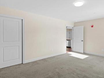 2 Br, 1 bath, Apartment 3 Chelsea Way