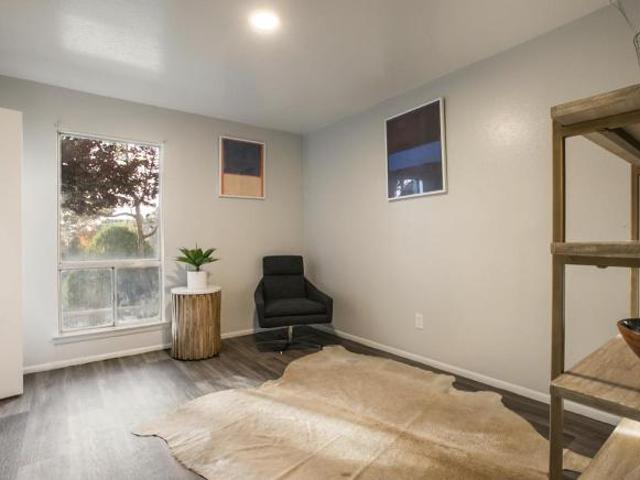 2 Br, 1 bath, Apartment 1896 Lorca Dr
