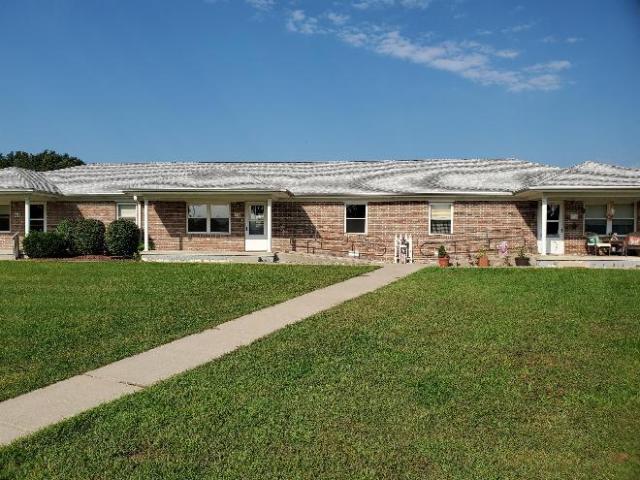 2 Br, 1 bath, Apartment 225 Albright St