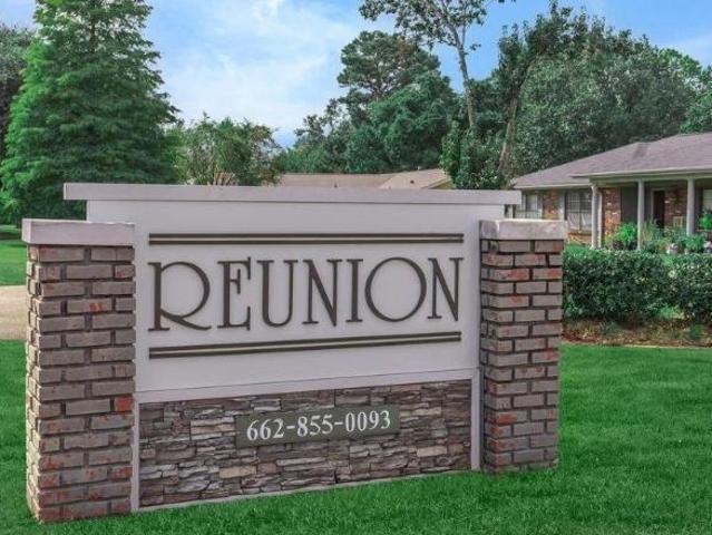 2 Br, 1 bath, Apartment 307 Hospital Dr