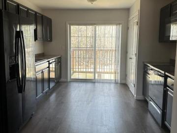 2 Br, 1 bath, Apartment 40 Horseback Road