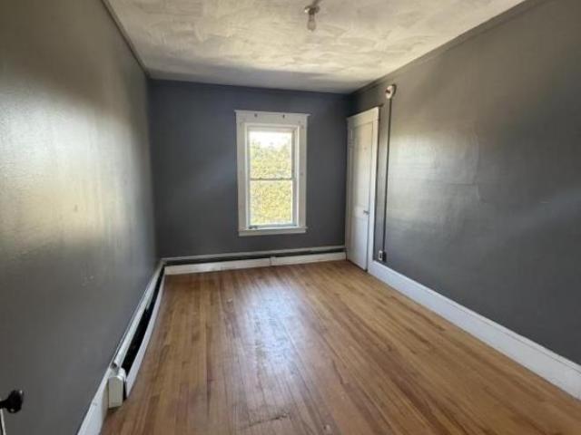 2 Br, 1 bath, Apartment 653 Cheshire St