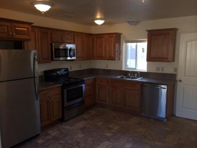 2 Br, 1 bath, Apartment 803 Dakota