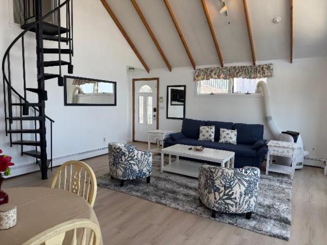 2 Br, 1 bath, Condo 59 Ocean Blvd