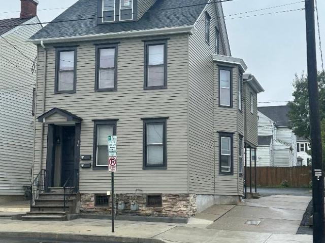 2 Br, 1 bath, Condo 16 E Union Blvd