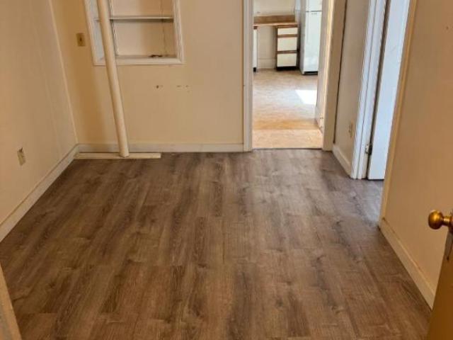 2 Br, 1 bath, Condo 215 Main St