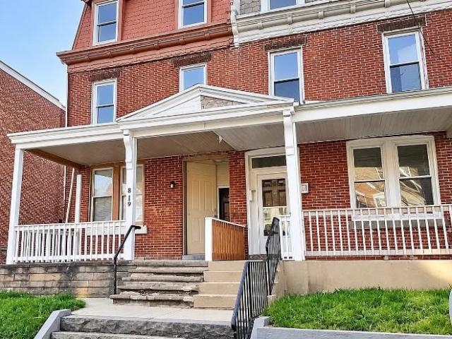 2 Br, 1 bath, Condo 219 N Broom St