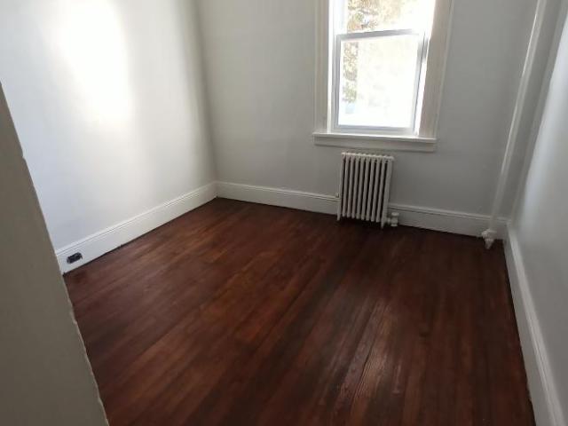 2 Br, 1 bath, Condo 26 Caroline Ave