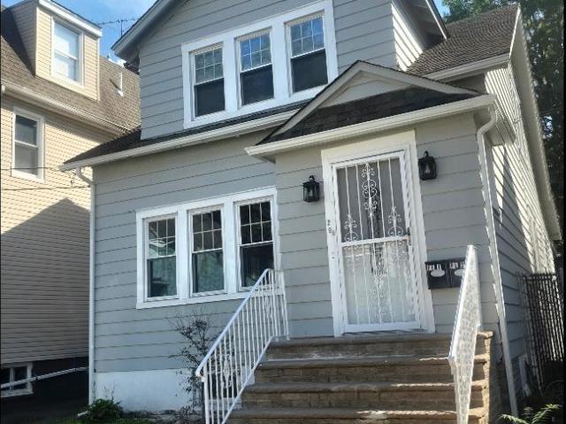 2 Br, 1 bath, Condo 29 Rich Street