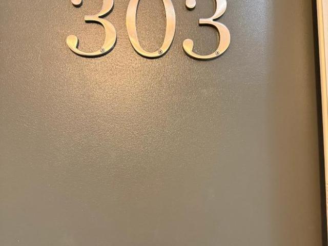 2 Br, 1 bath, Condo 3515 2nd Av S