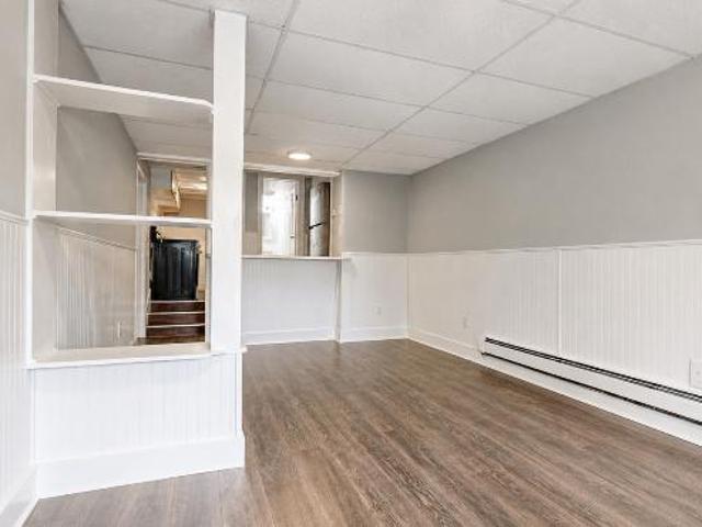 2 Br, 1 bath, Apartment 40 Court Street