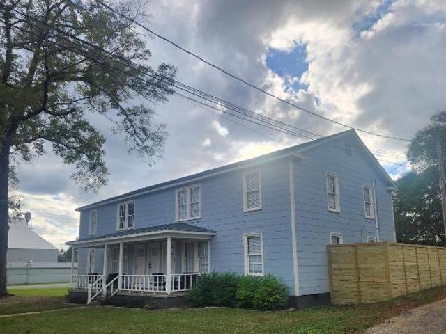 2 Br, 1 bath, Single Family 151 S Green St