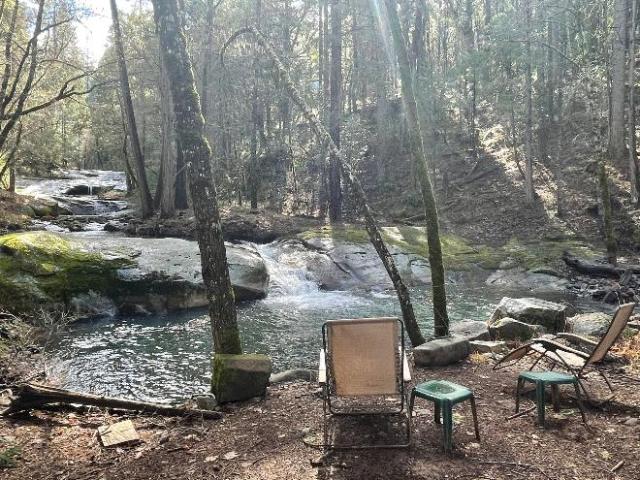 2 Br, 1 bath, Single Family 18833 Rock Creek Rd