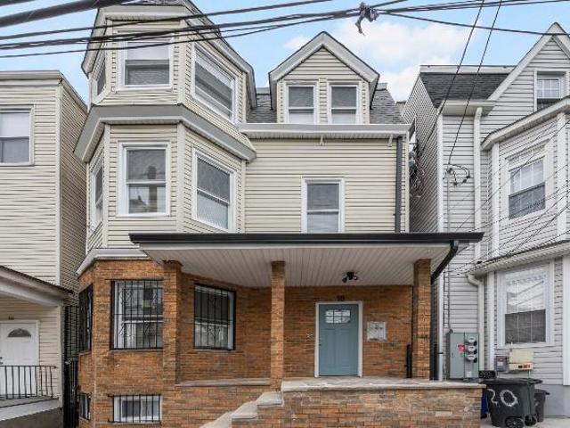 2 Br, 1 bath, Single Family 18 Taylor Street