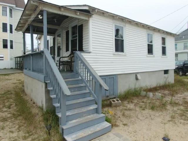 2 Br, 1 bath, Single Family 10 K Street