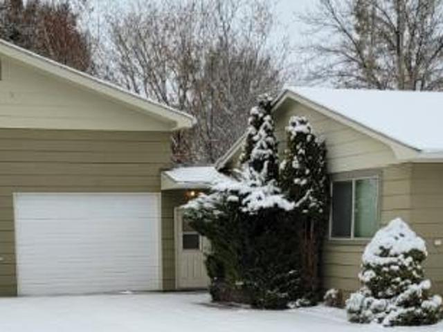 2 Br, 1 bath, Single Family 1302 7th Street East