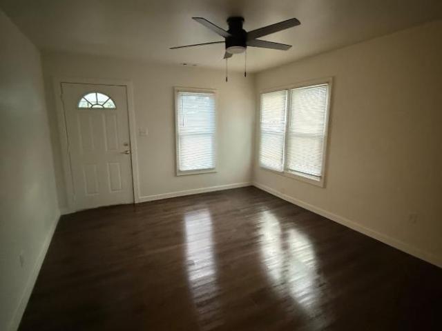 2 Br, 1 bath, Single Family 1310 E Maryland St