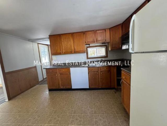 2 Br, 1 bath, Single Family 22 Morton Ave
