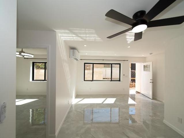 2 Br, 1 bath, Single Family 355 Hoomalu Street