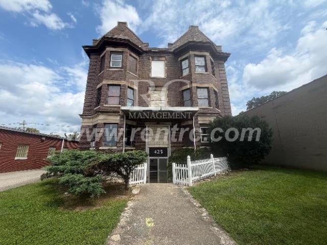 2 Br, 1 bath, Single Family 425 3A Vermilion