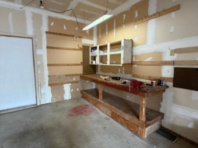 2 Br, 1 bath, Single Family 575 Bay Road