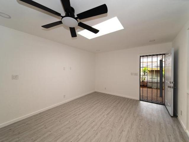 2 Br, 1 bath, Single Family 99 627 Kaulainahee Place