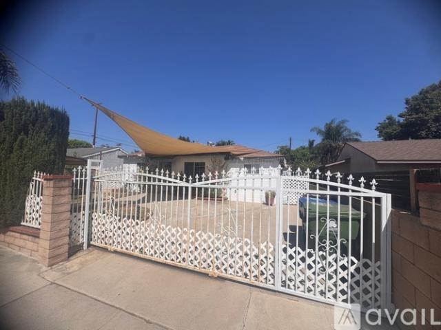 2 BR, 1 BA Apartment Nurmi St, Los Angeles, CA 91342